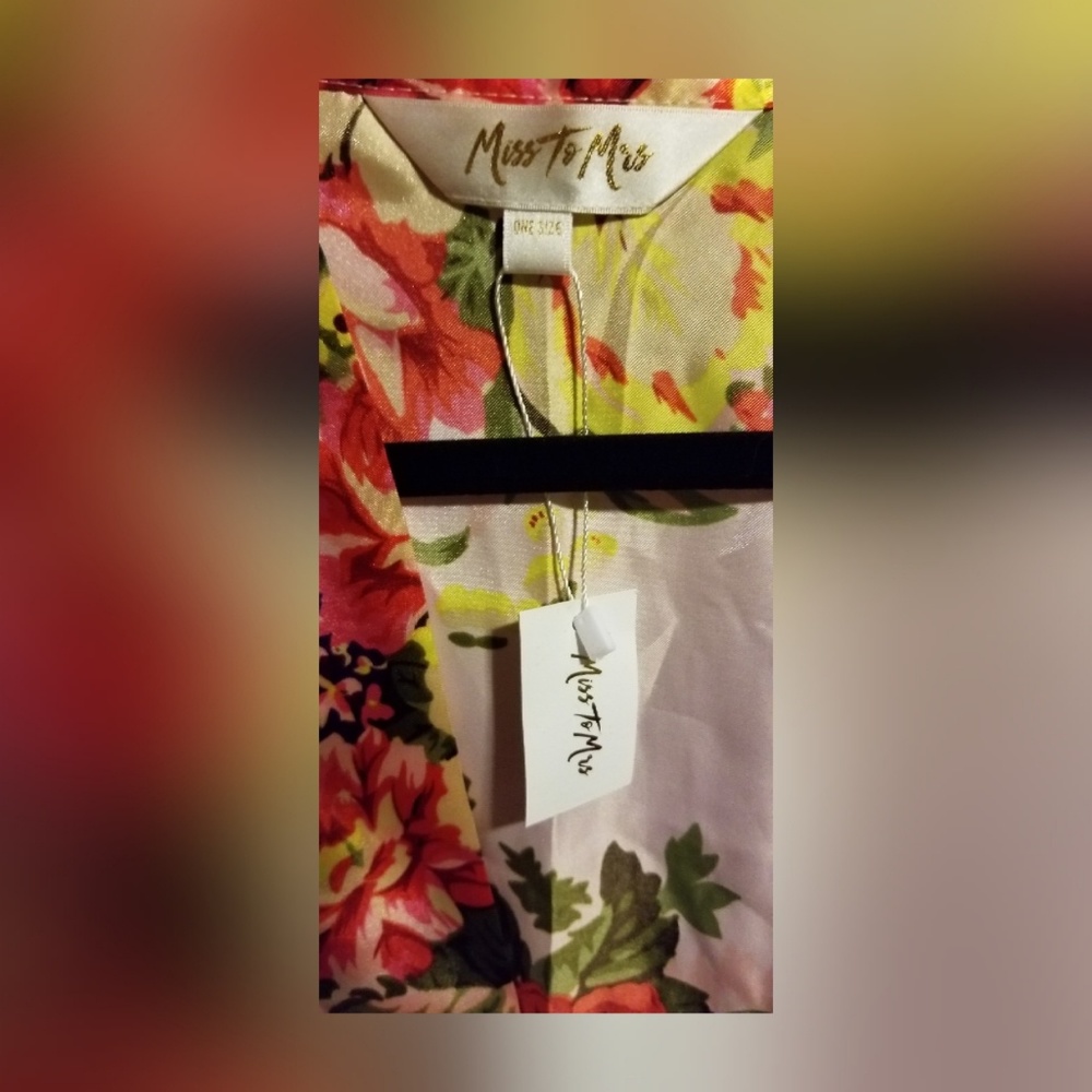 Silky Floral Robe - Picture 3 of 3